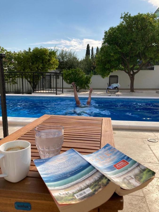 Villa Vlatino à Seget Vranjica Extérieur photo